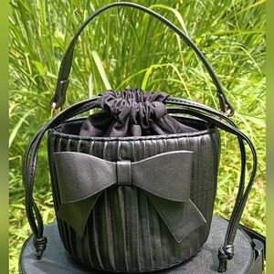 Adorable Mini Black Bow Bucket Bag NWOT